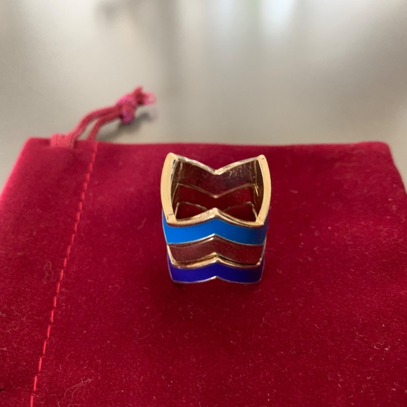 Geometric Chevron Enamel Statement Ring Size 6 – Gold-Tone with Blue Stripes - Picture 5 of 6